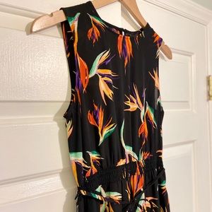 Bird of paradise print sleeveless black midi dress